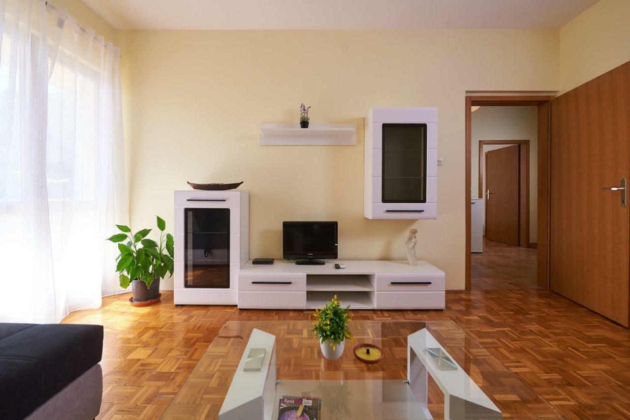 Apartments Lara Stobreč Exterior foto
